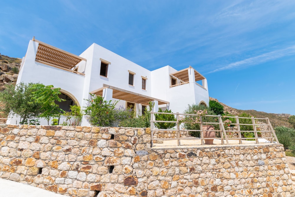 Allotina Houses