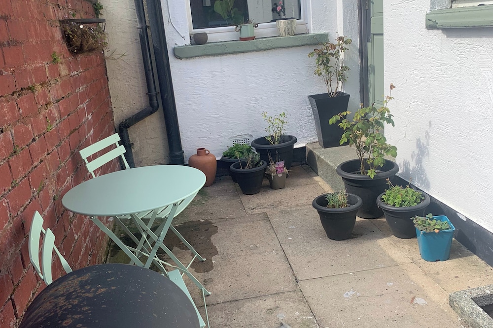 Sleeps 7 Home Blackpool W/free Parking, Bbq, Wifi