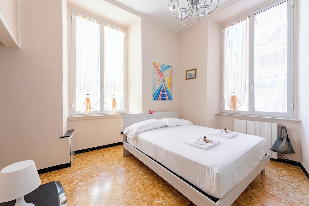 Bright flat near Porto Antico