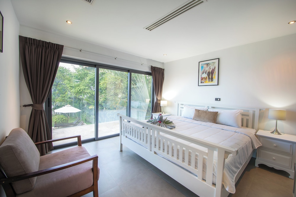 Beachfront Pool Villa Seaview V231