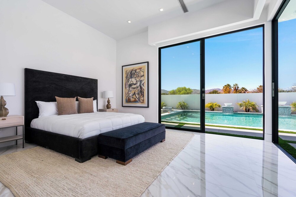 Pool, Hot Tub & Putting Green Minutes From Dining & Golf Bravo Villa #13 by Avantstay