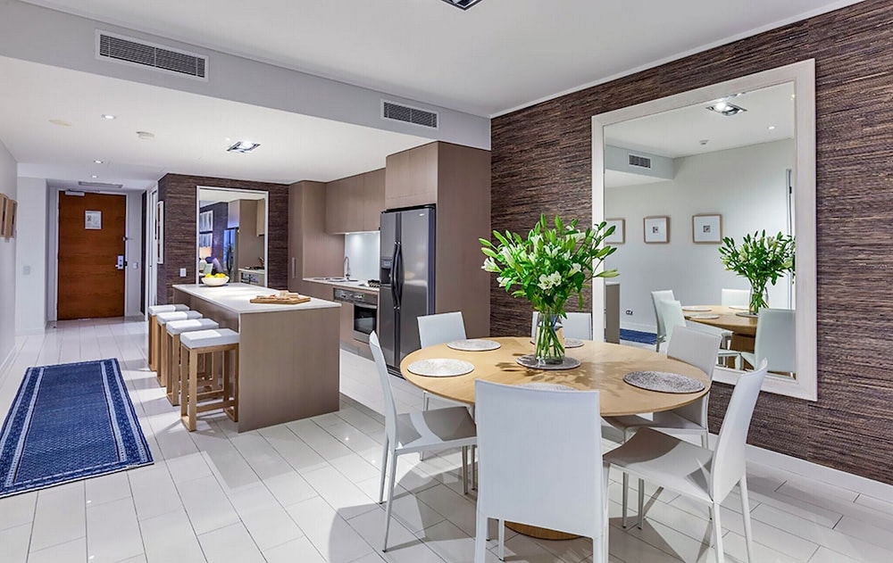 Luxury Apartments on Bells Boulevard
