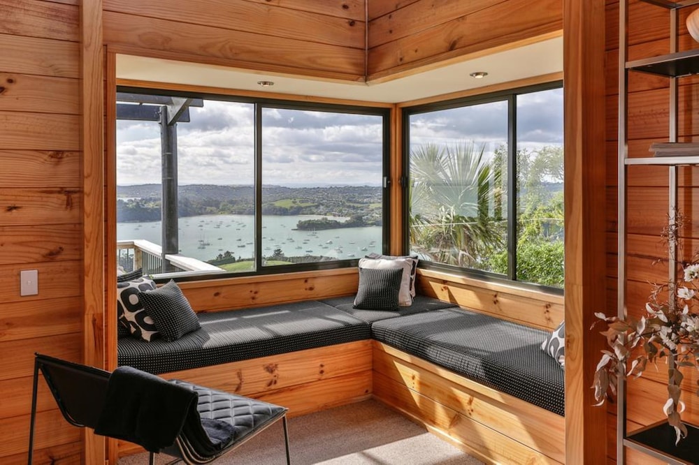 Te Whau Lodge