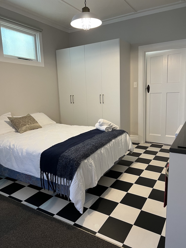 Ocean Front Studio Napier view 2