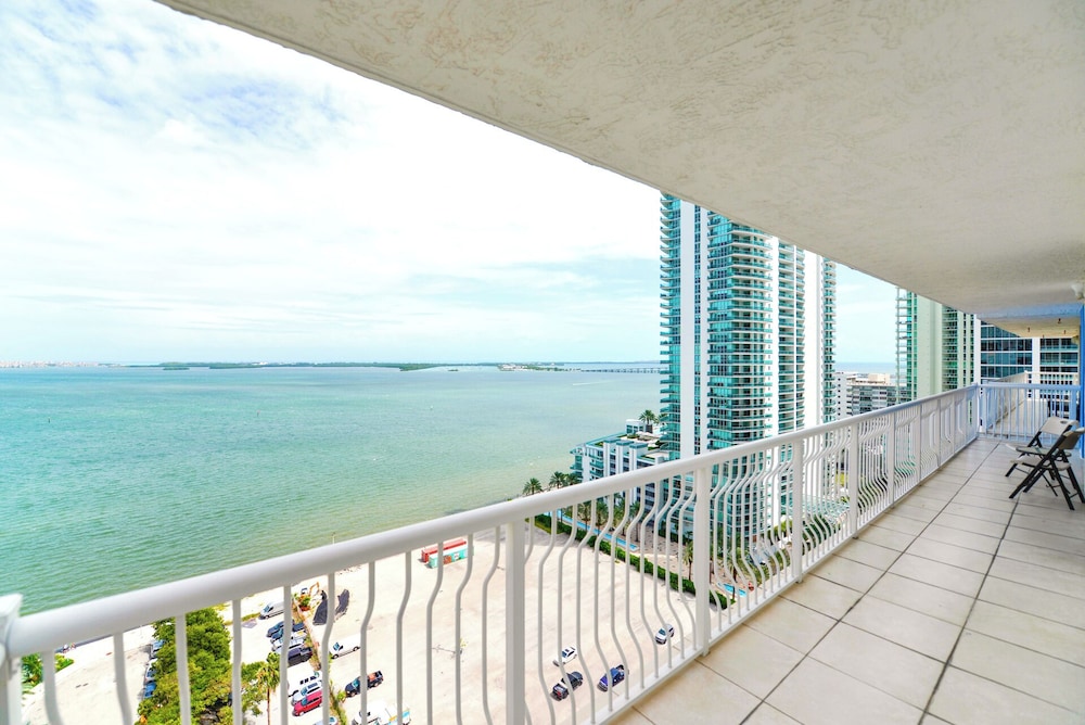 Chic Brickell Condos – Prime Location