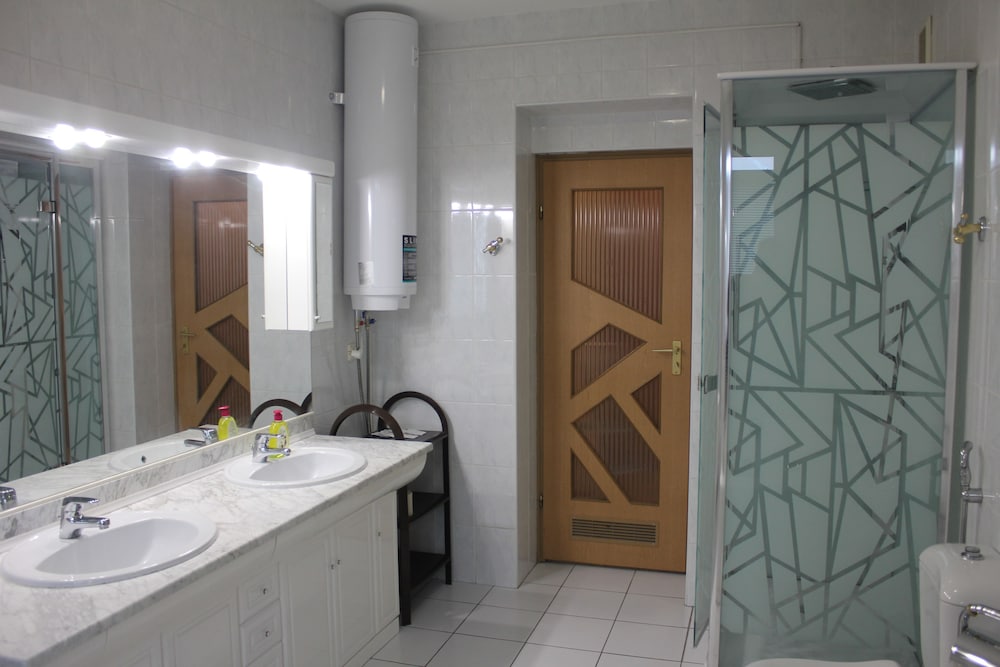Kiev Accommodation Hotel Service