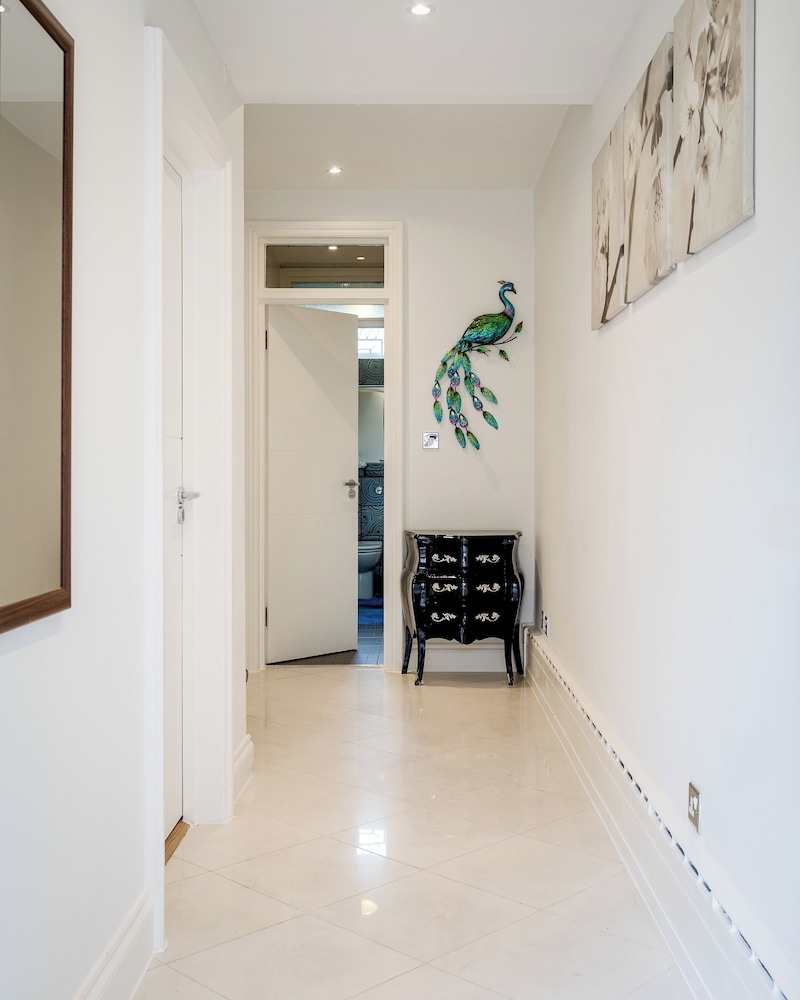 4 Bedroom Villa on Marble Arch