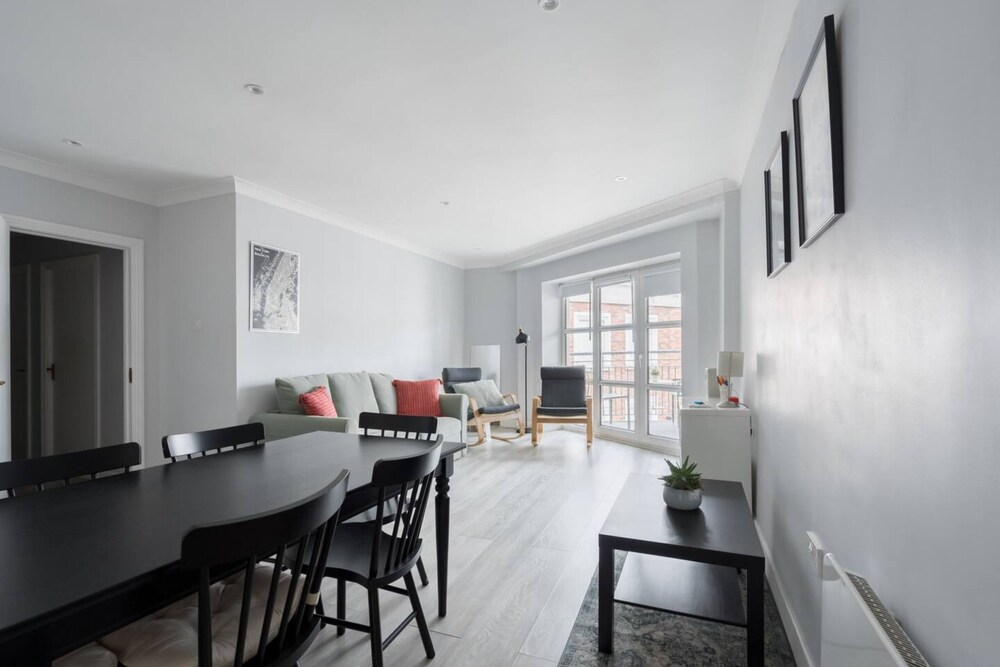 Stylish 2 Bedroom Flat in Dublin