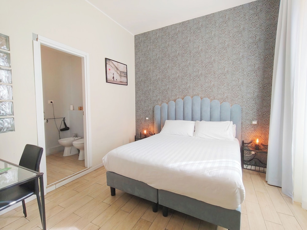 Nicole Suite