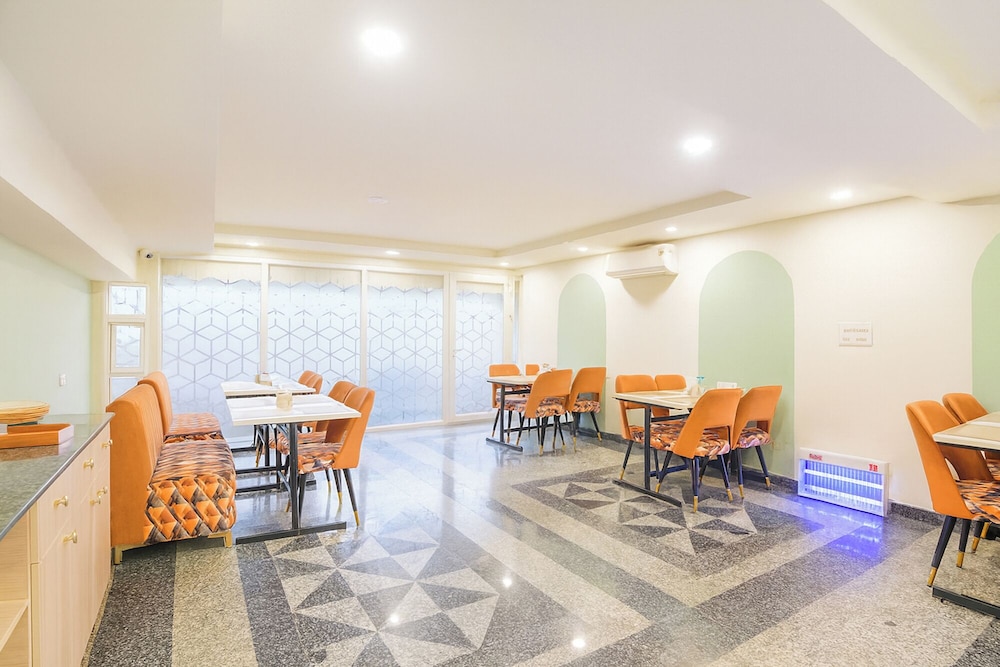 FabHotel Hygge Stay
