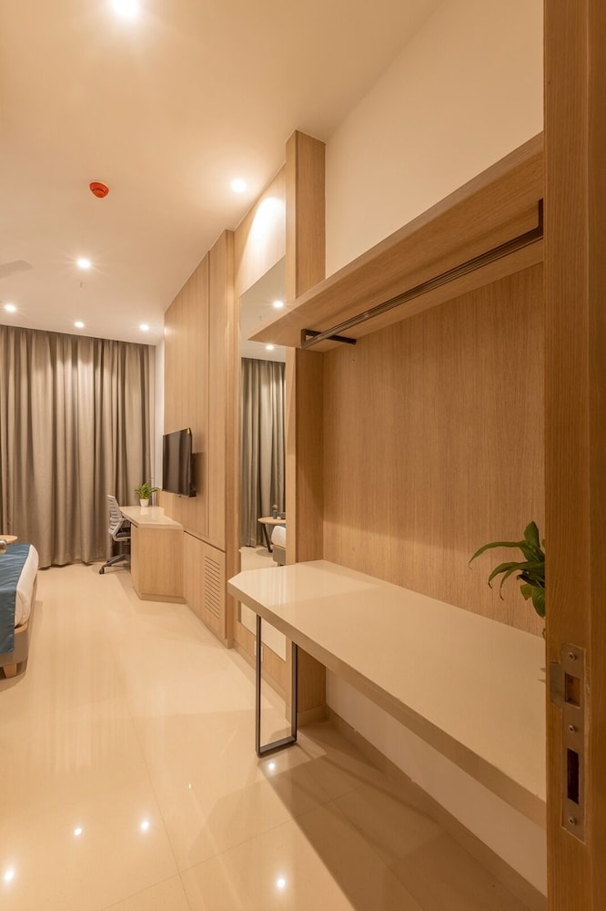 Hotel Shreeji Vatika-Airport Road