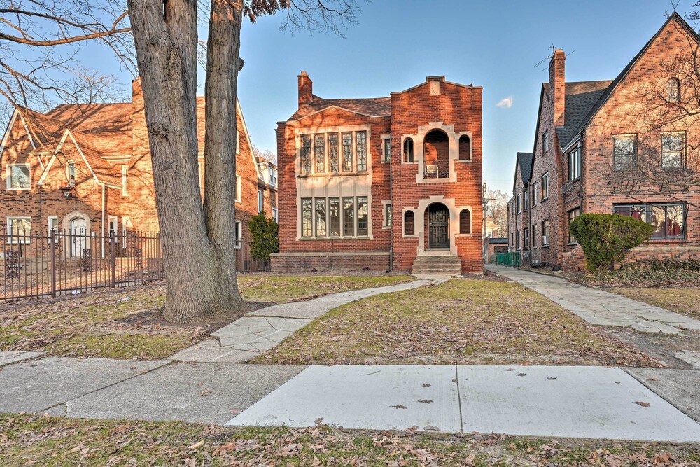 Detroit Vacation Rental: 8 Mi to Downtown! view 3