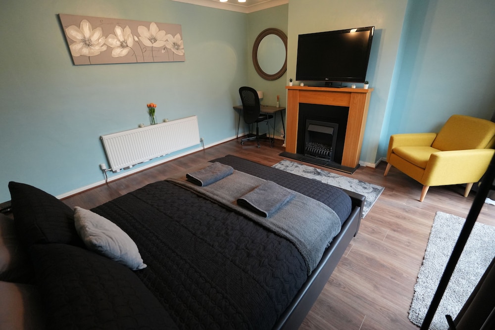 Detached Homestay With Private Rooms