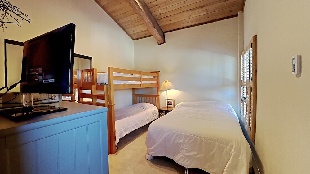410 4 Bedroom Condo