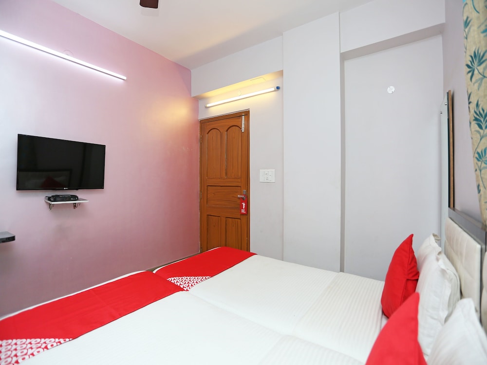 OYO 9718 Apartment near DLF IT Park