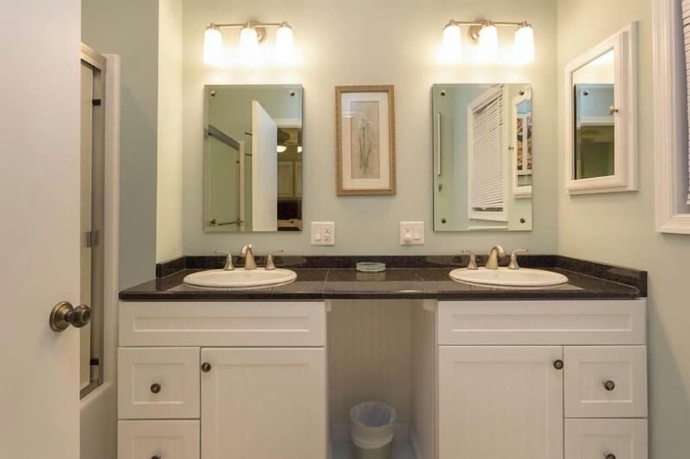 Henlopen Avenue 62