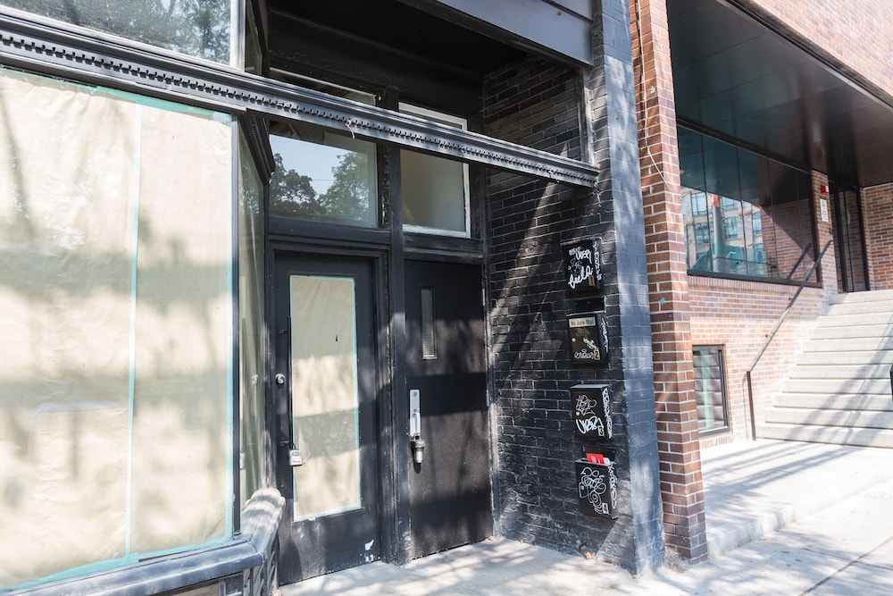 Applewood Suites - West Queen West Lofts