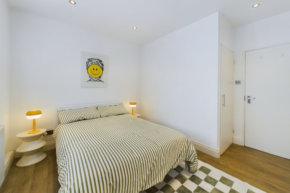 The Earl s Court Hideaway - Warm 3bdr House
