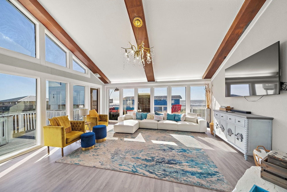 Captain's Manor by Ryson Vacation Rentals