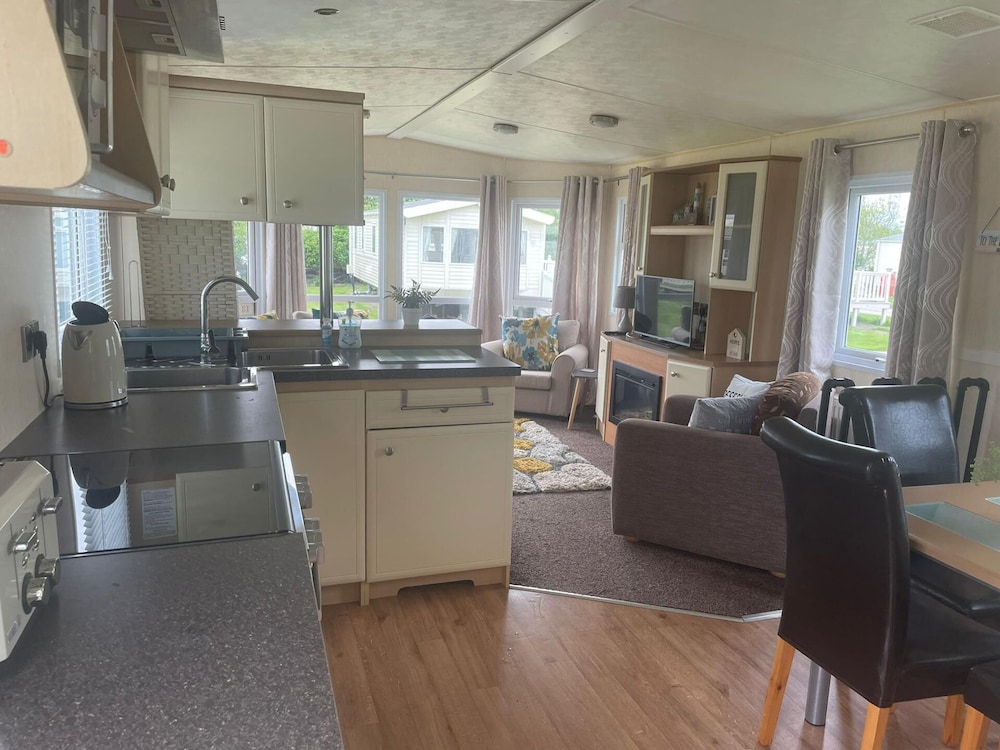 Remarkable 2-bed Villa Caravan in Driffield view 3