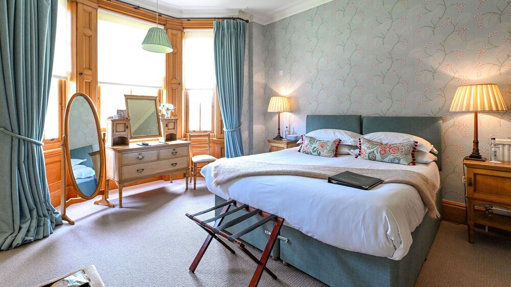Newmarket Vacations - The Jockey Club Rooms - Property Image 77