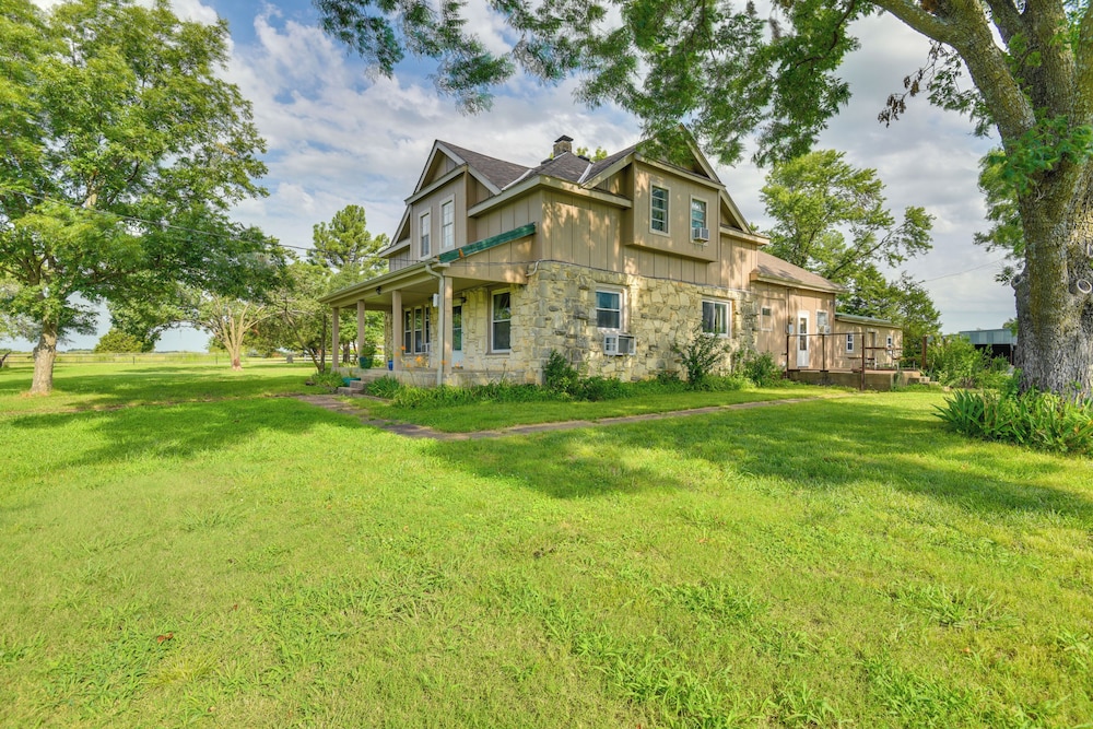 Countryside Retreat w/ Pasture Views in Hominy