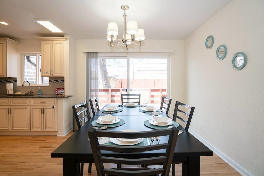 The Meadowlark Manor Spacious Backyard  Hot Tub - Property Image 1