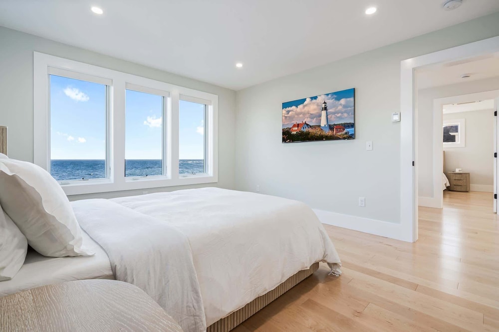Brand New Home Ocean Views Wolf Appliances