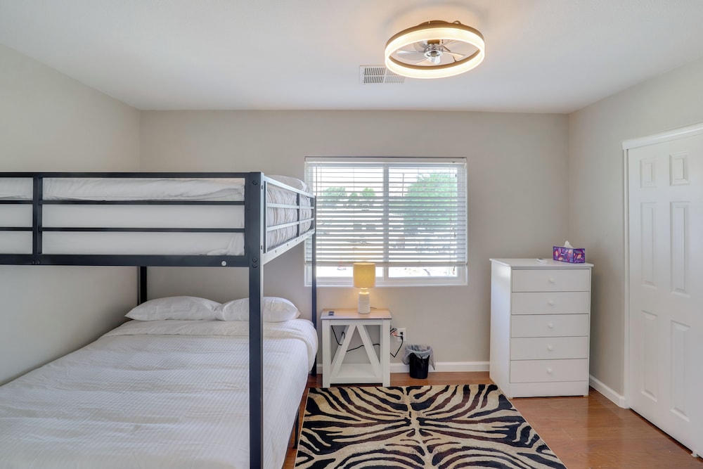 7 Mi to Fremont Street: Spacious Vegas Home!