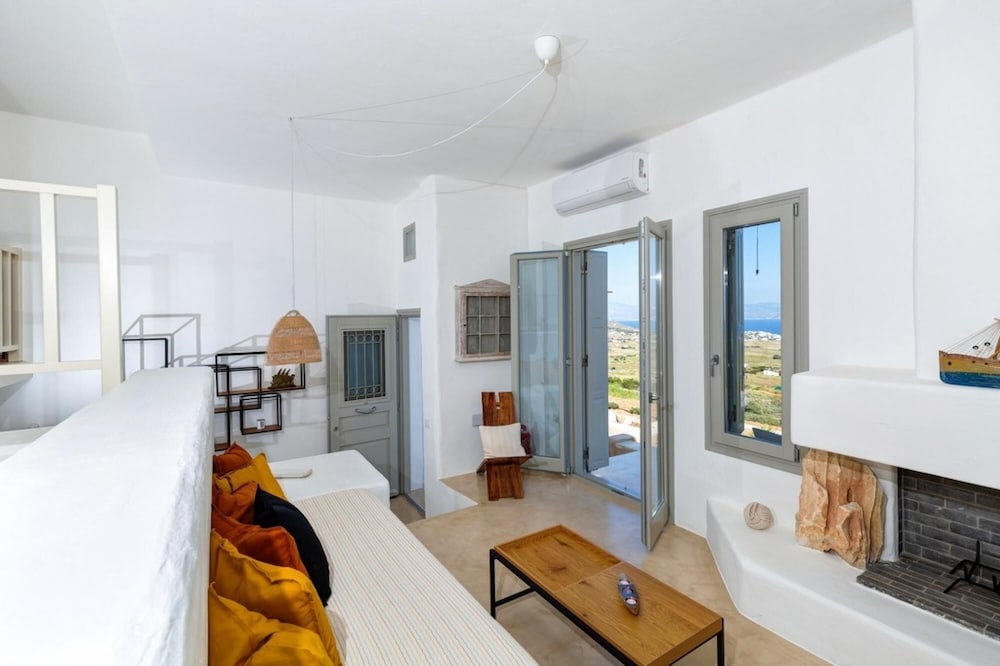 Thita Estate Suite With Private Pool view 3