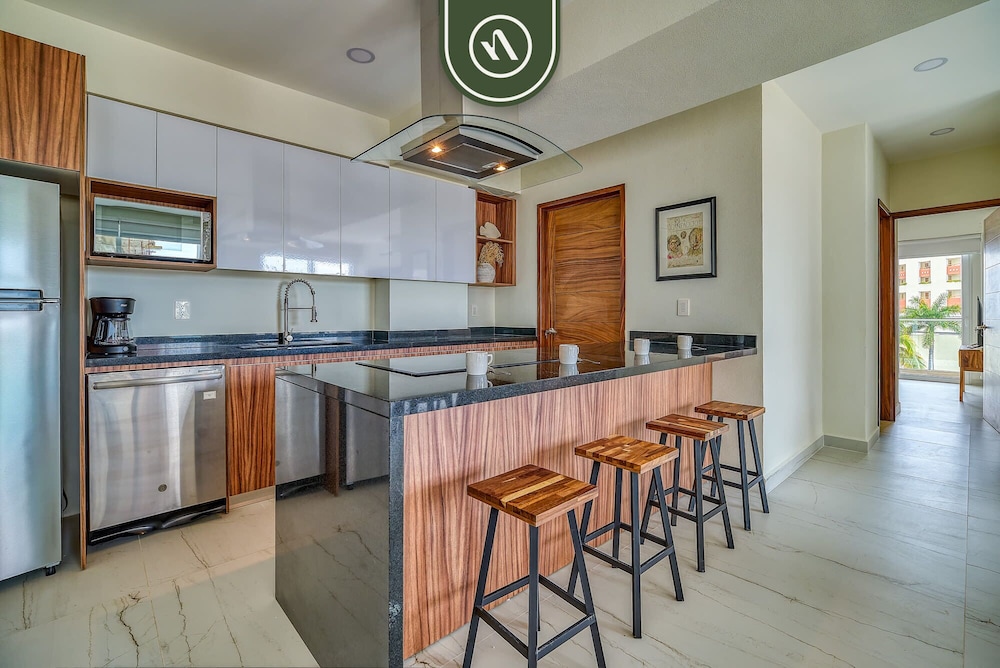 New 2 BR Condo One Street From Beach - Pool - Gym