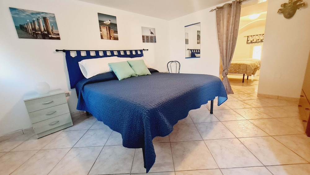 Ambra House