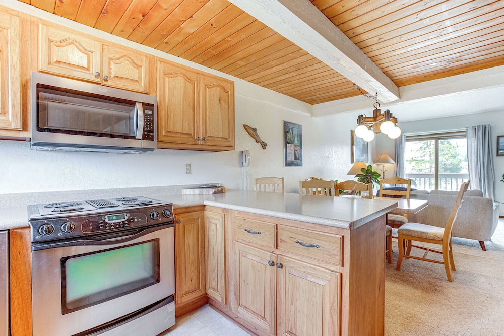 Fraser Mountain Retreat w/ Resort Amenities!