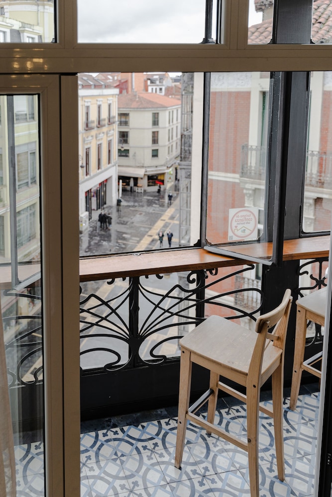 LeonHostel