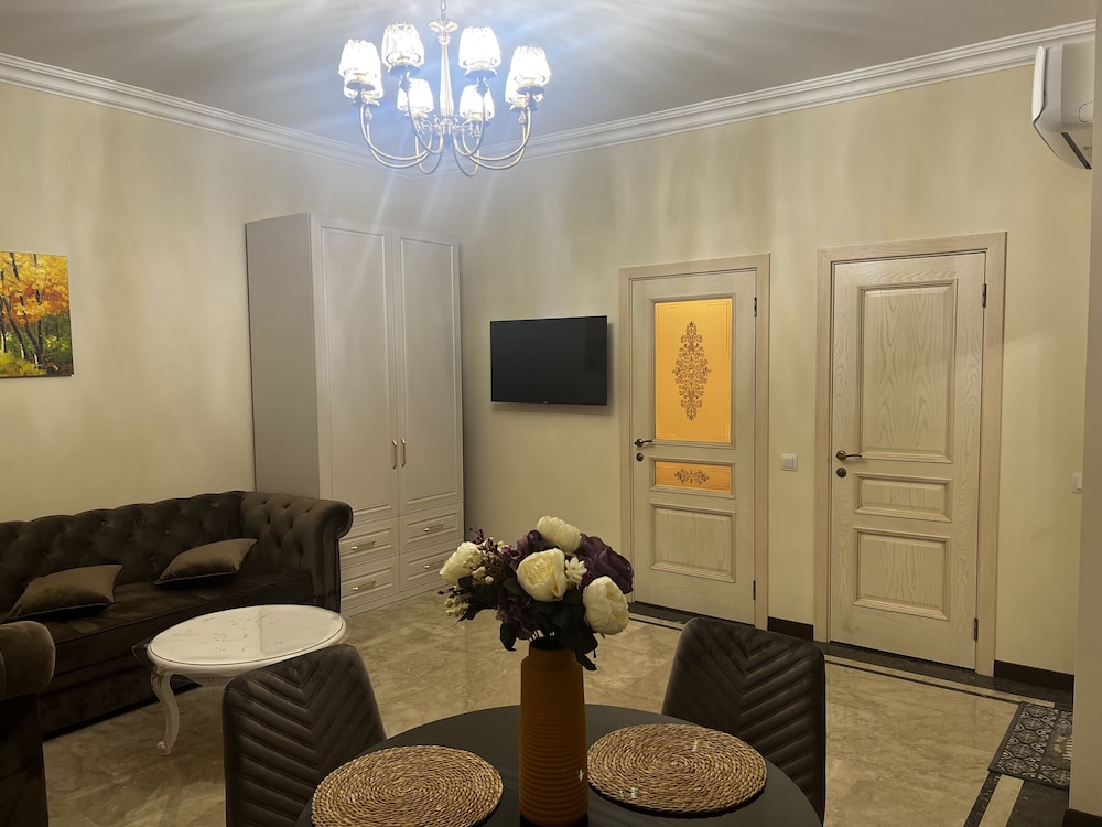 Royale Estates