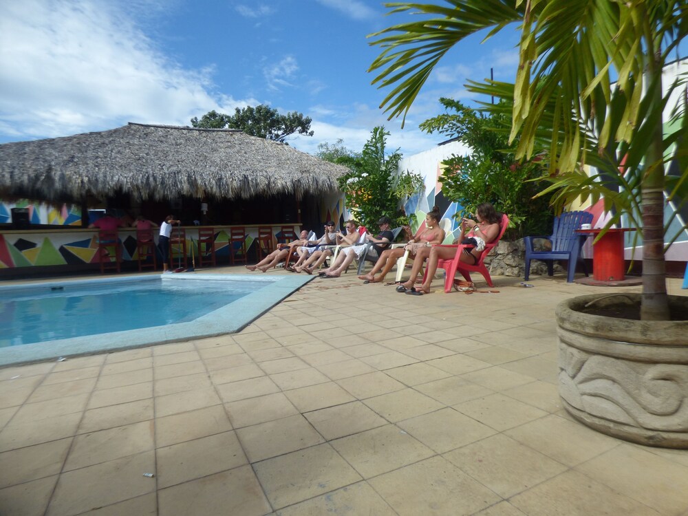 Granada Vacations - Hostal Surfing Donkey At The Lake - Hostel - Property Image 3