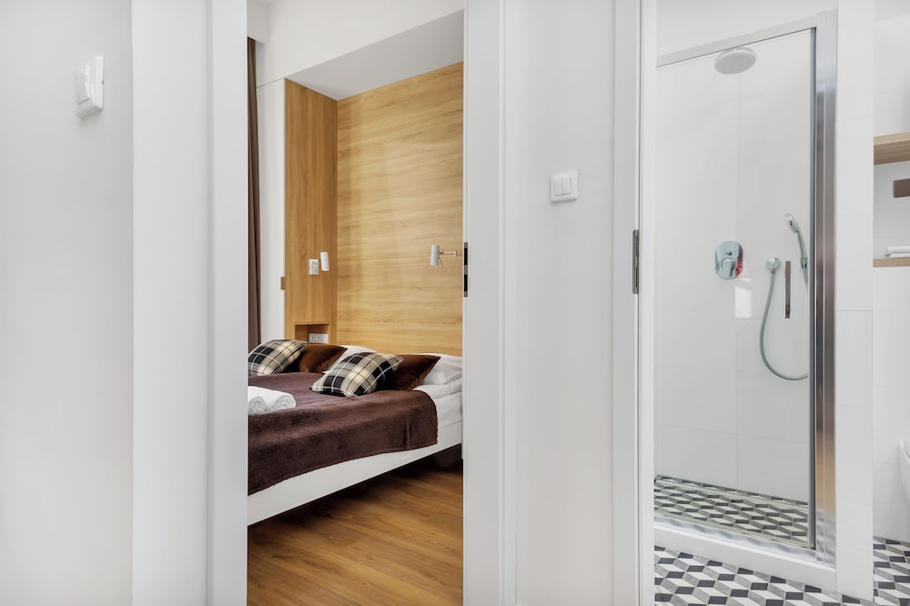 Warsaw City Center Apartments by Renters view 3