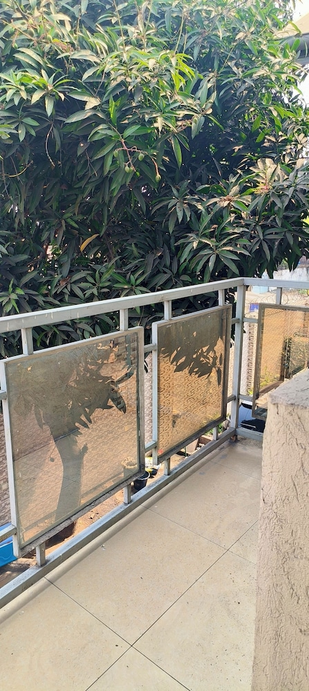 Serene 5-bedroom Apartment in Kinshasa's 10ème Rue Limete-résidentiel