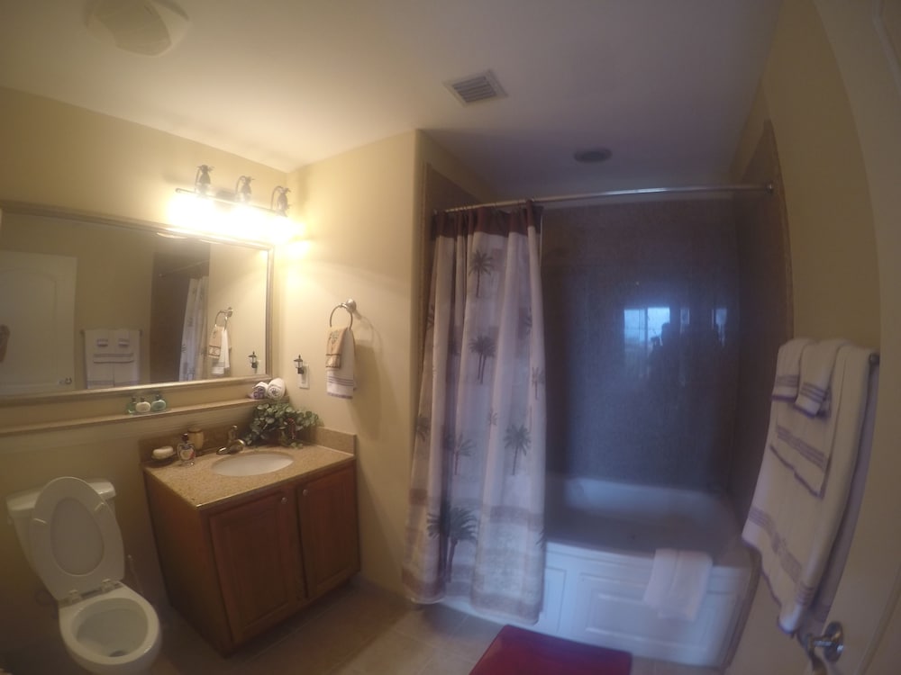 Lexington Vacations by Stark Hospitality