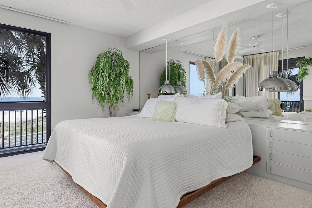 Romar House by Southern Vacation Rentals
