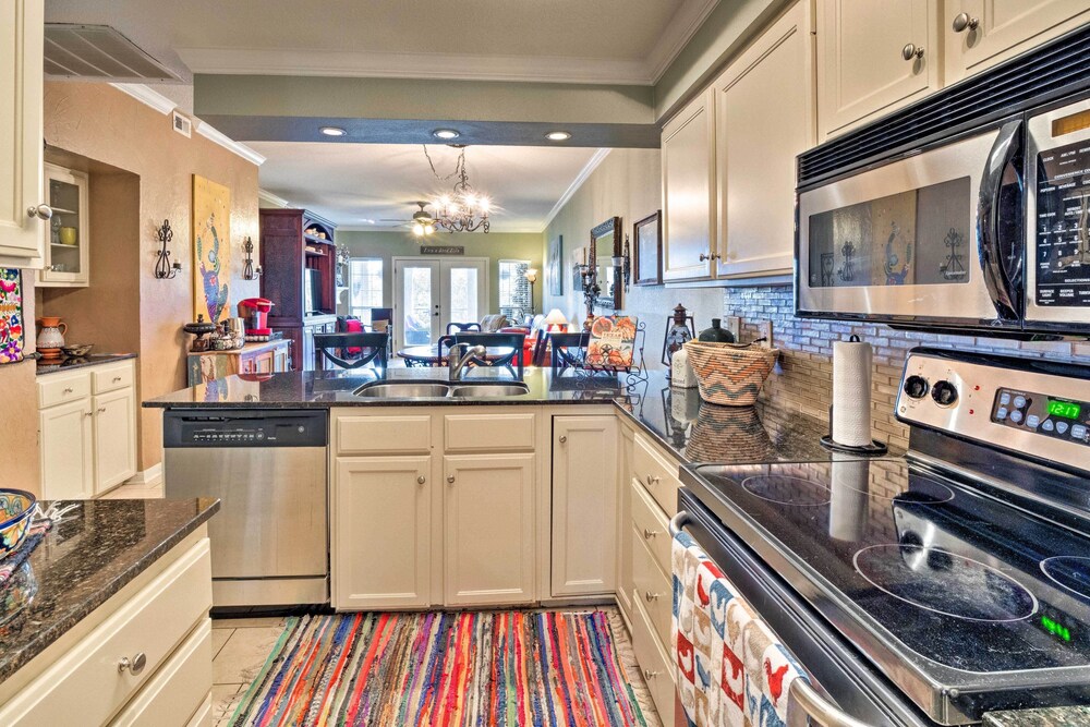 Lakefront Lago Vista Condo w/ Resort Amenities! - Property Image 24