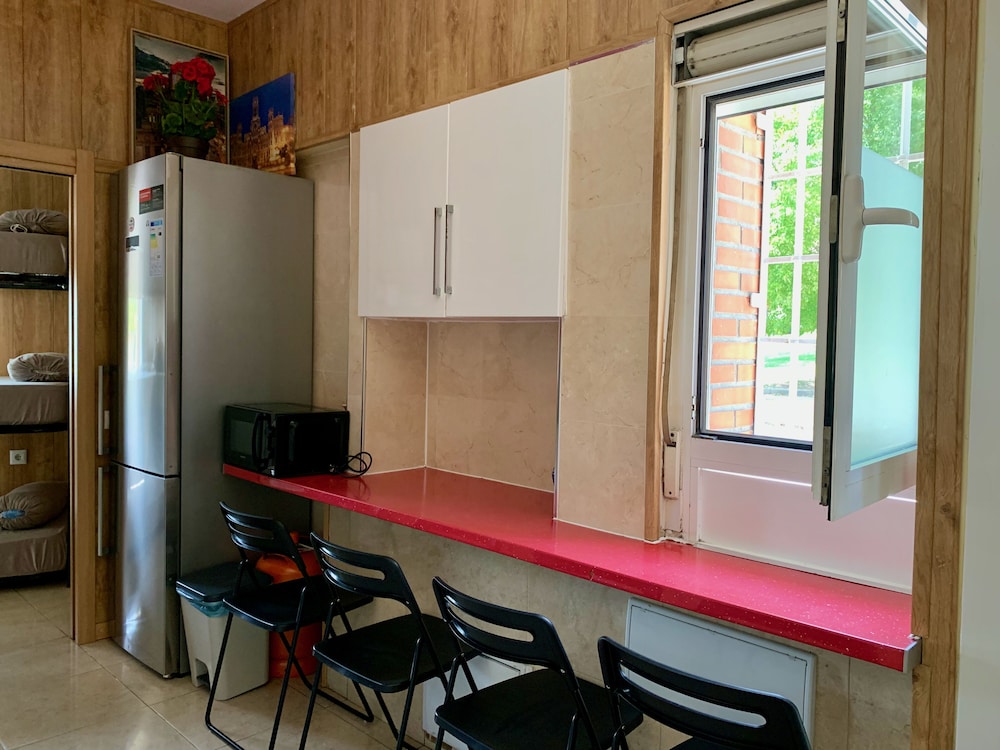 La Perla de Lujo - Hostel - Image 2