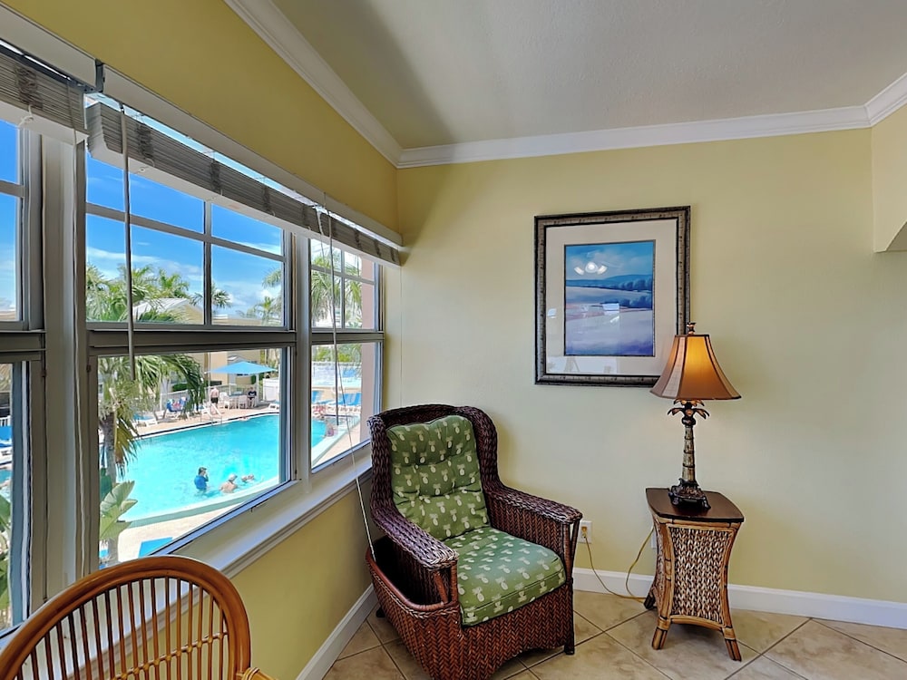 Barefoot Beach Resort B-201 by Distinctive Beach Rentals