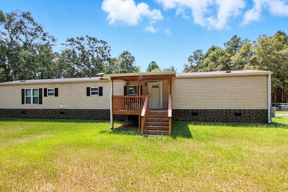 Tranquil Country Retreat Surrounded By Nature 3 Bedroom Home