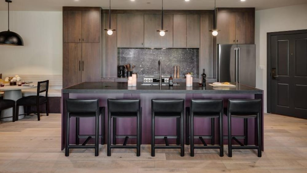 Beaver_creek_chalet_brio
