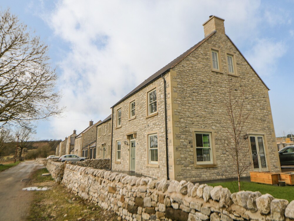Dove Meadows House