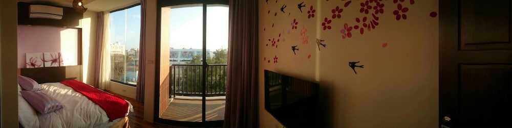 198 Red Hat B&B