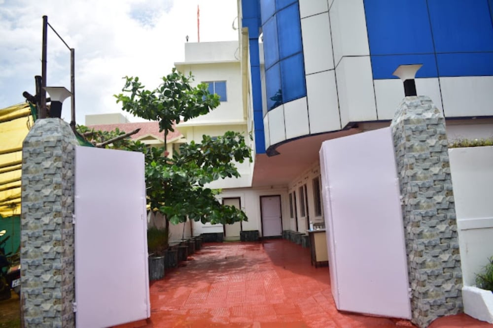 Goroomgo Rupashree Bangla Puri