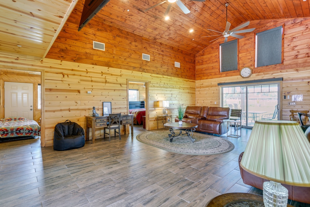 Rustic California Vacation Rental w/ Rooftop Patio view 3