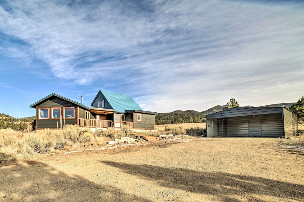 Angel Fire Mtn View Cabin w/ Hot Tub: 2 Mi to Ski